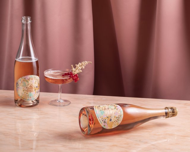 Non-alcoholic wine